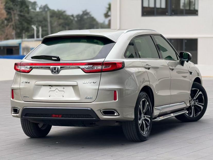 Honda Honda UR-V