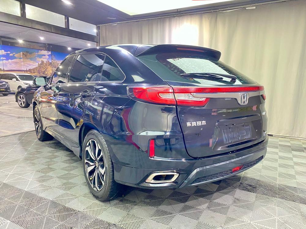 Honda Honda UR-V