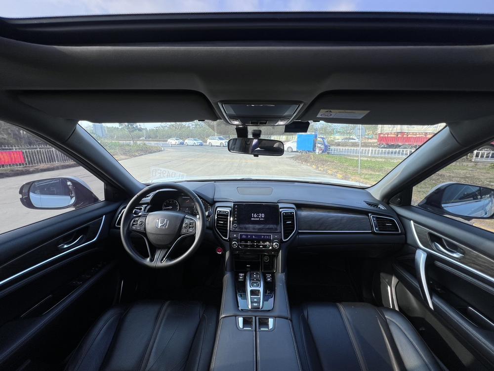 Honda Honda UR-V