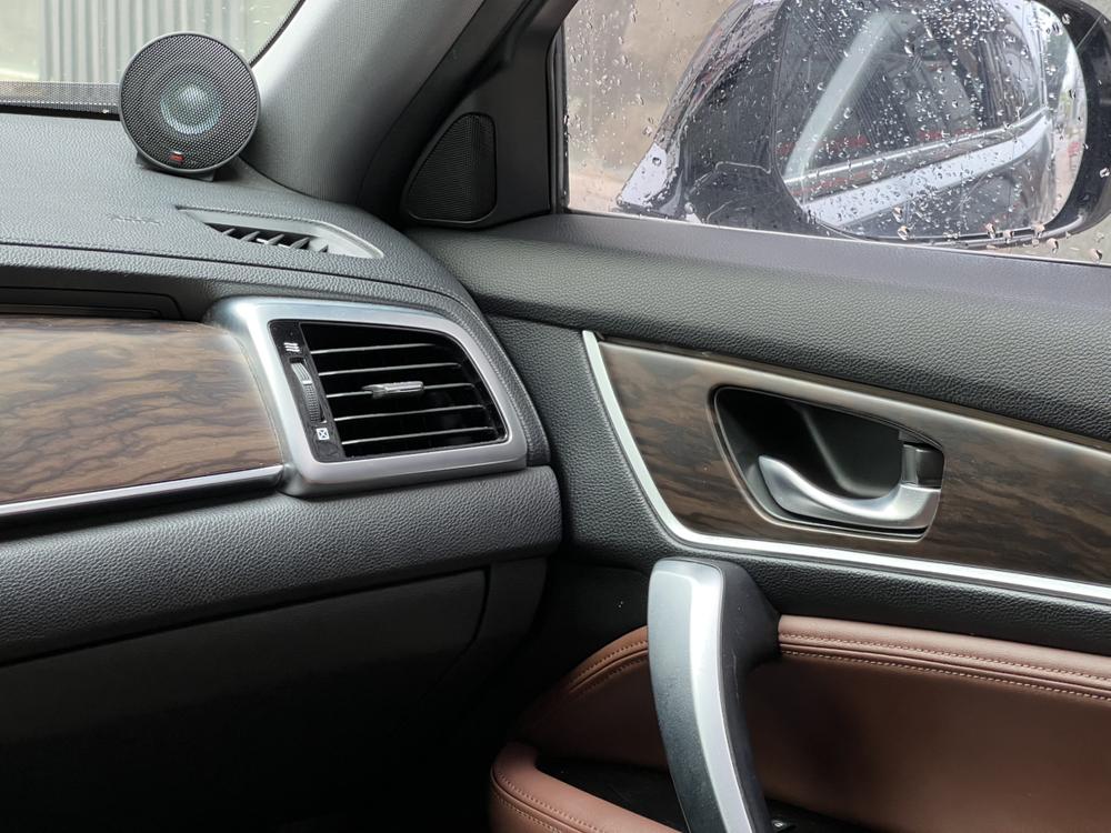 Honda Honda UR-V