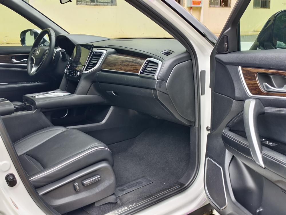 Honda Honda UR-V