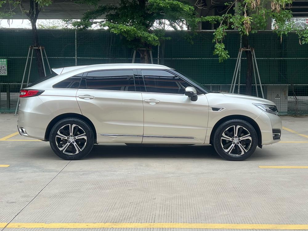 Honda Honda UR-V