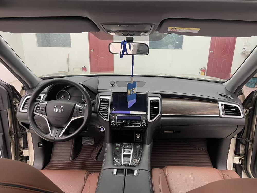 Honda Honda UR-V