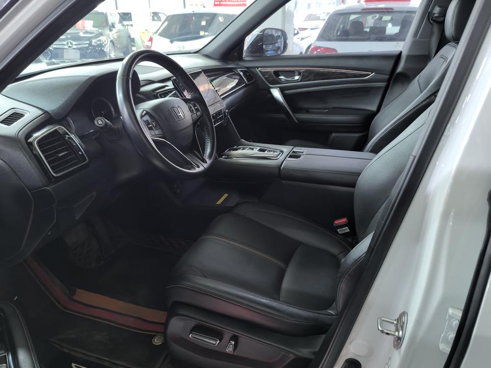 Honda Honda UR-V