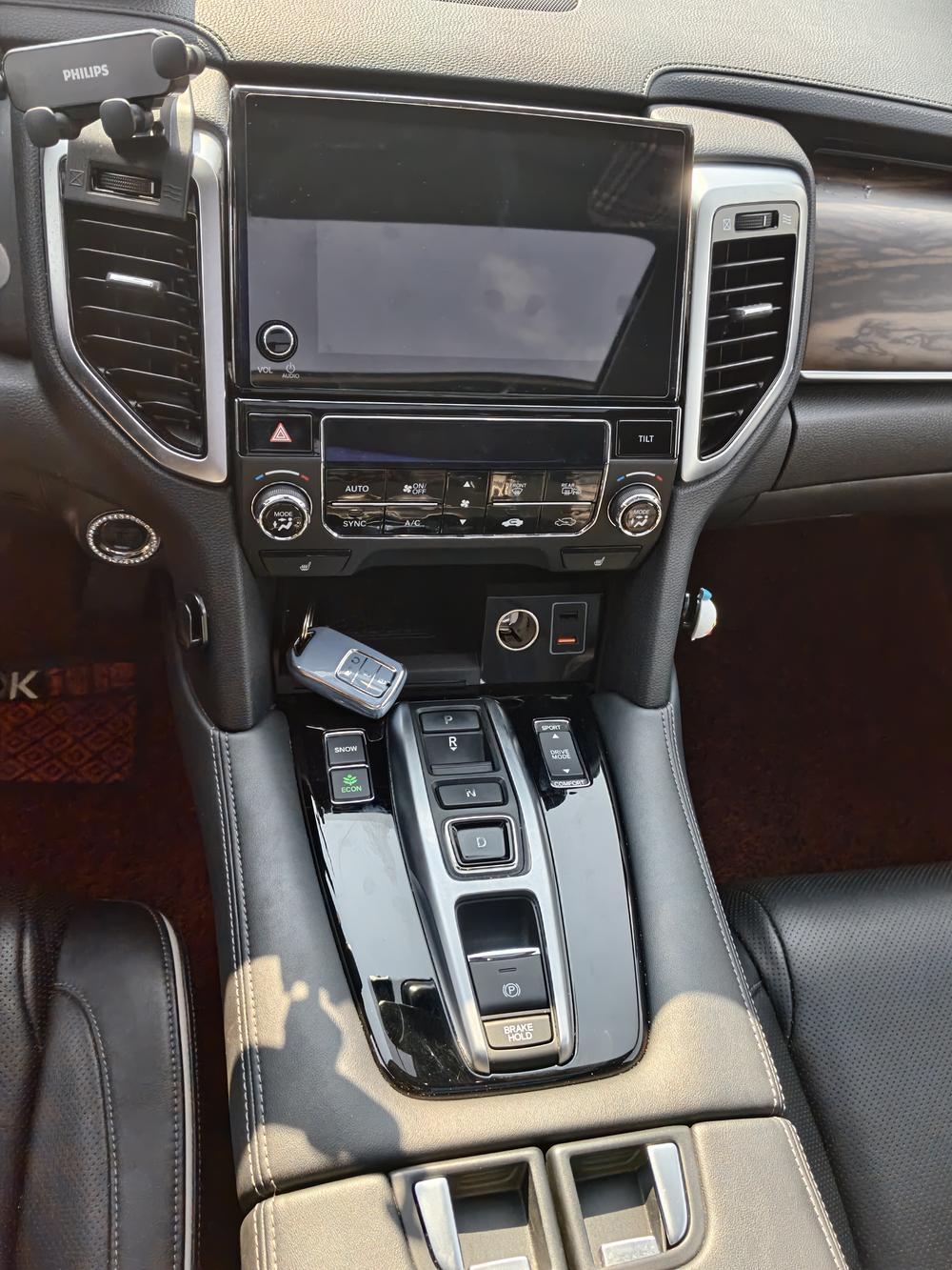 Honda Honda UR-V