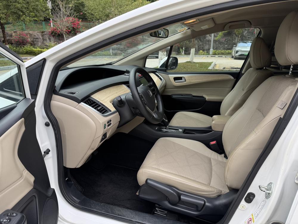 Honda Jade