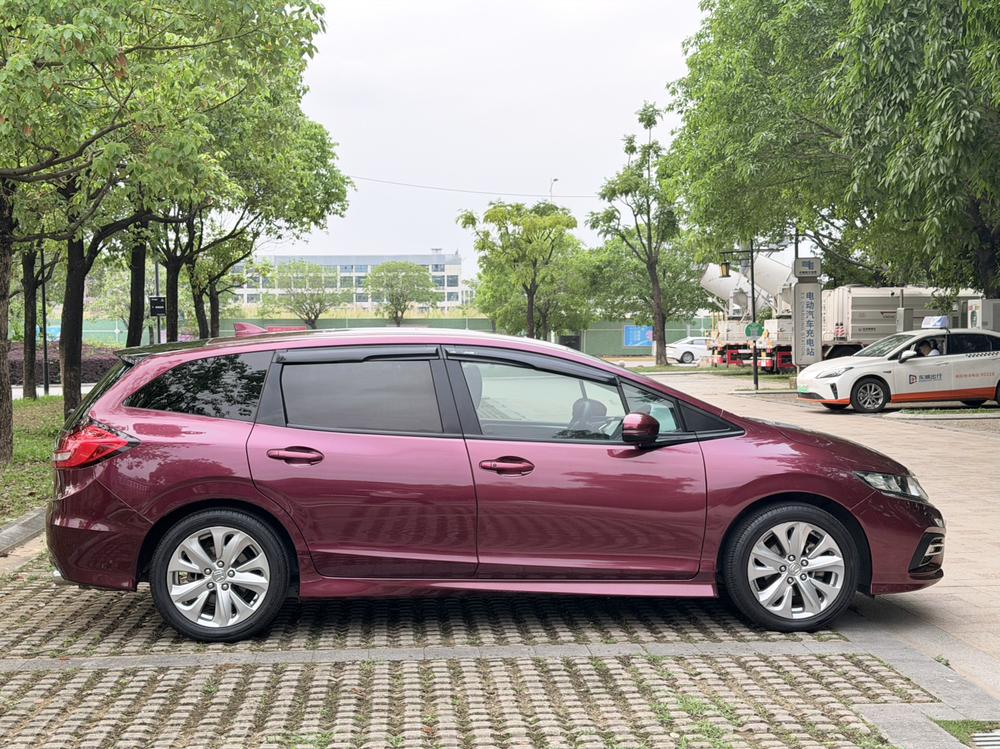 Honda Jade