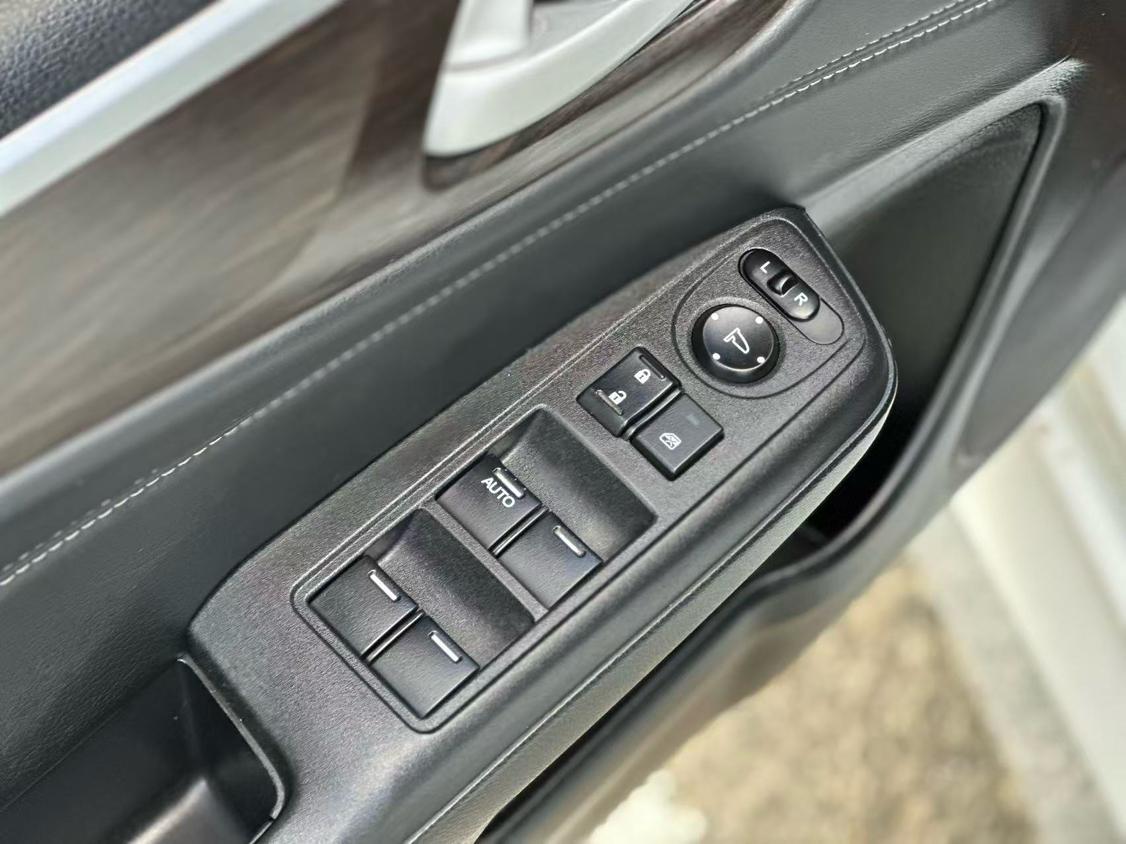 Honda Jade