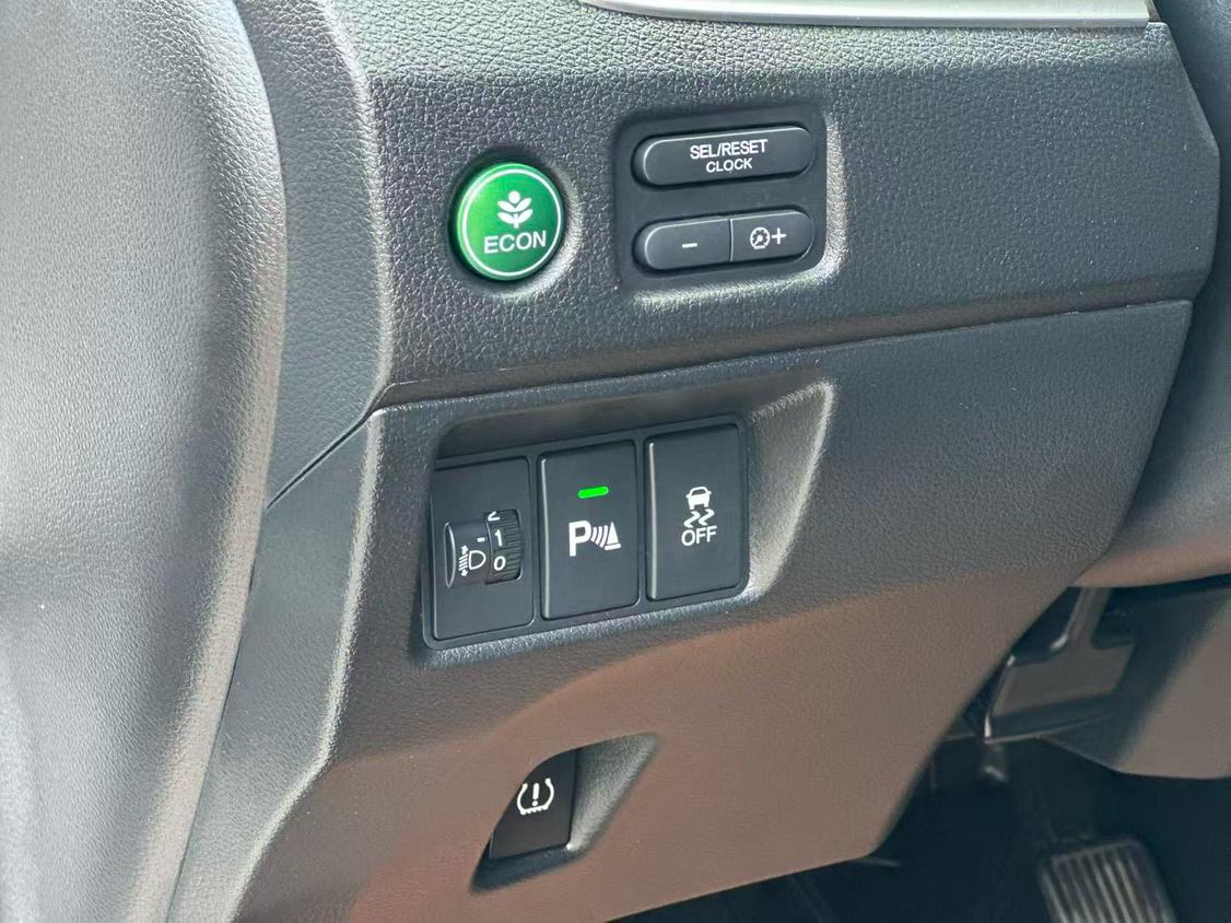 Honda Jade