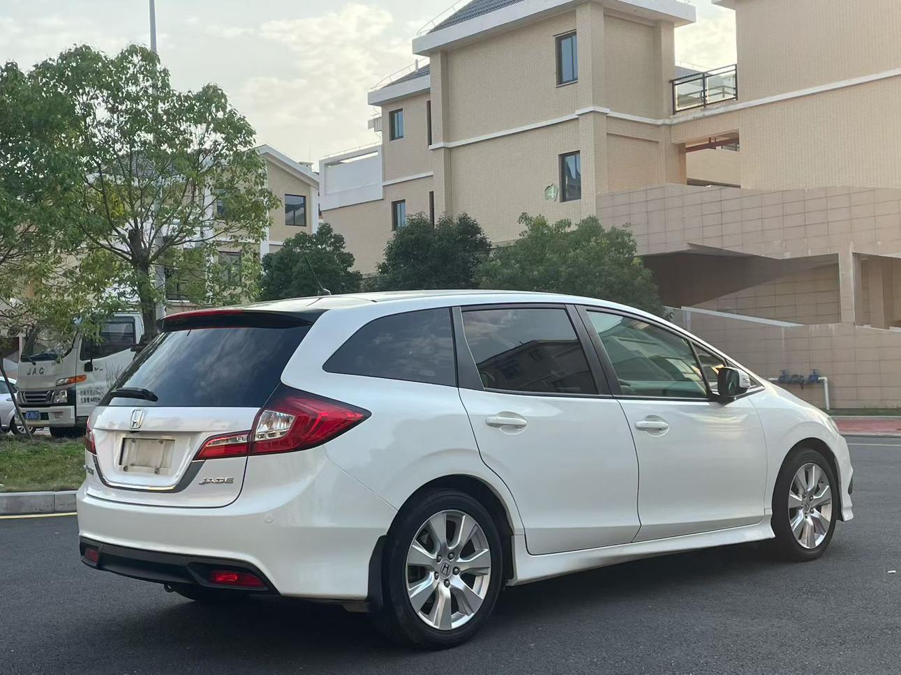 Honda Jade