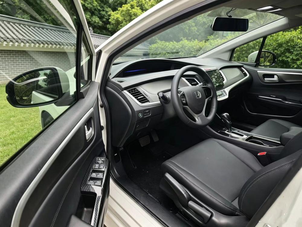 Honda Jade