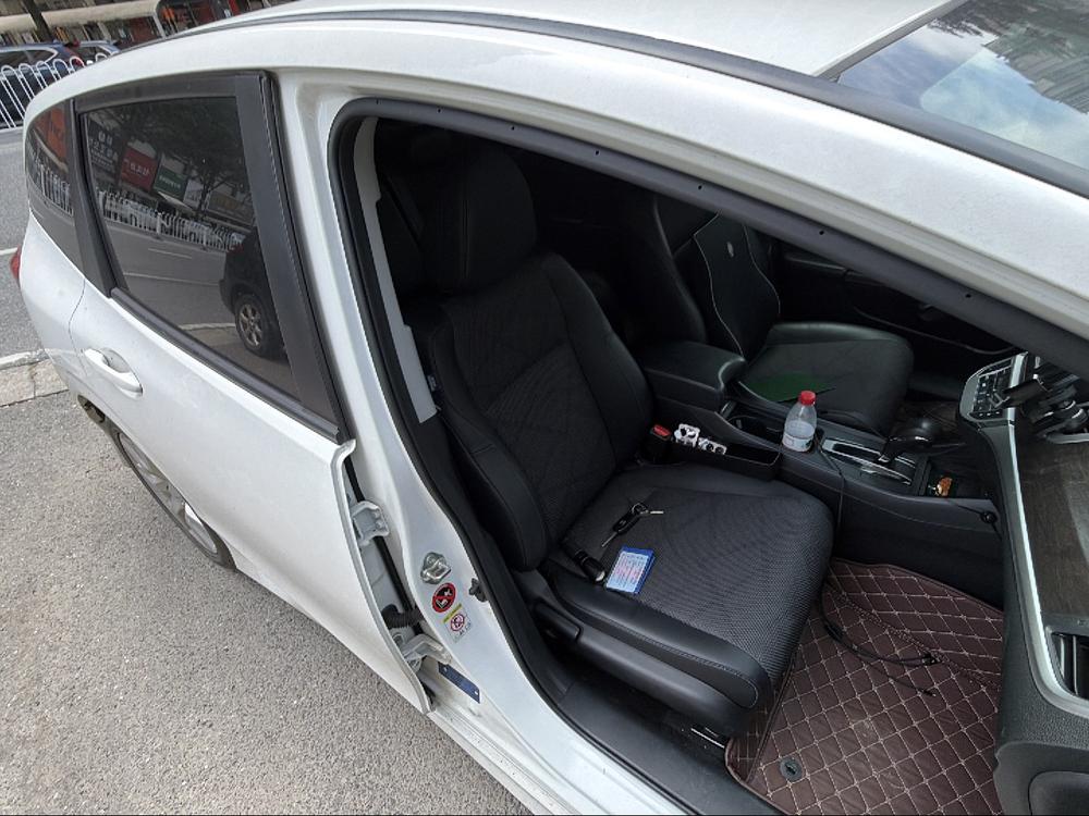 Honda Jade