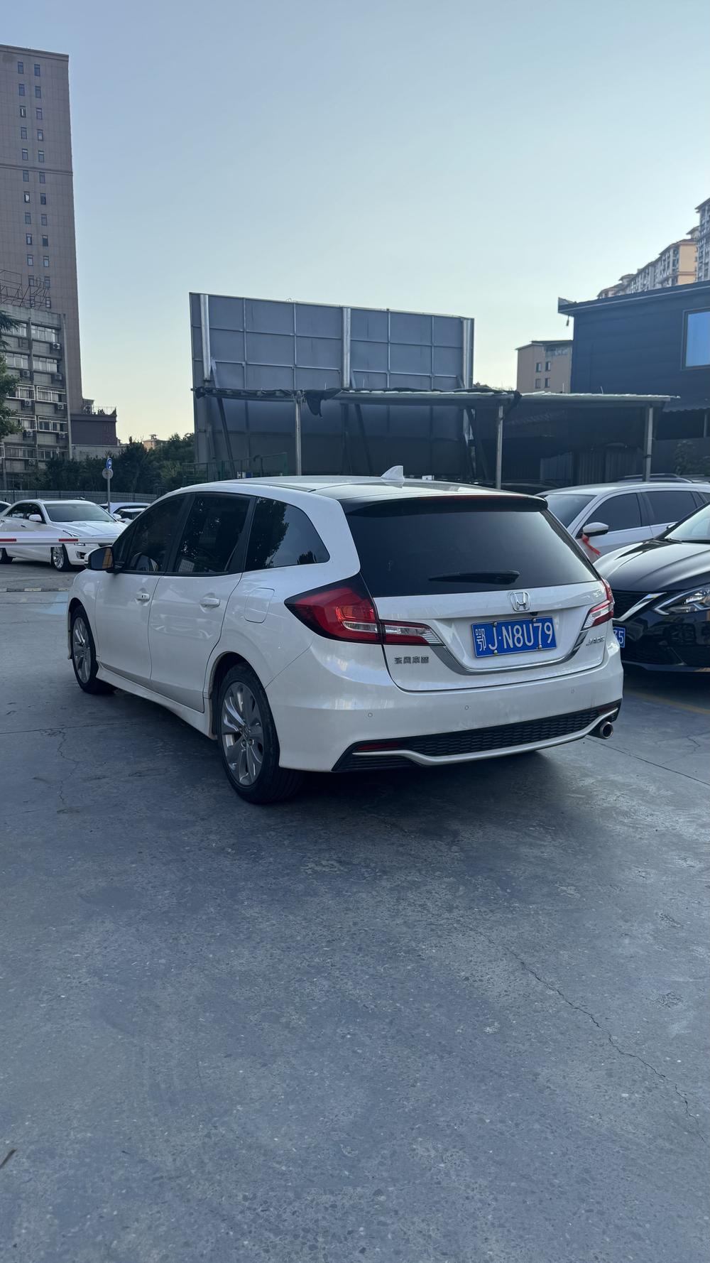 Honda Jade