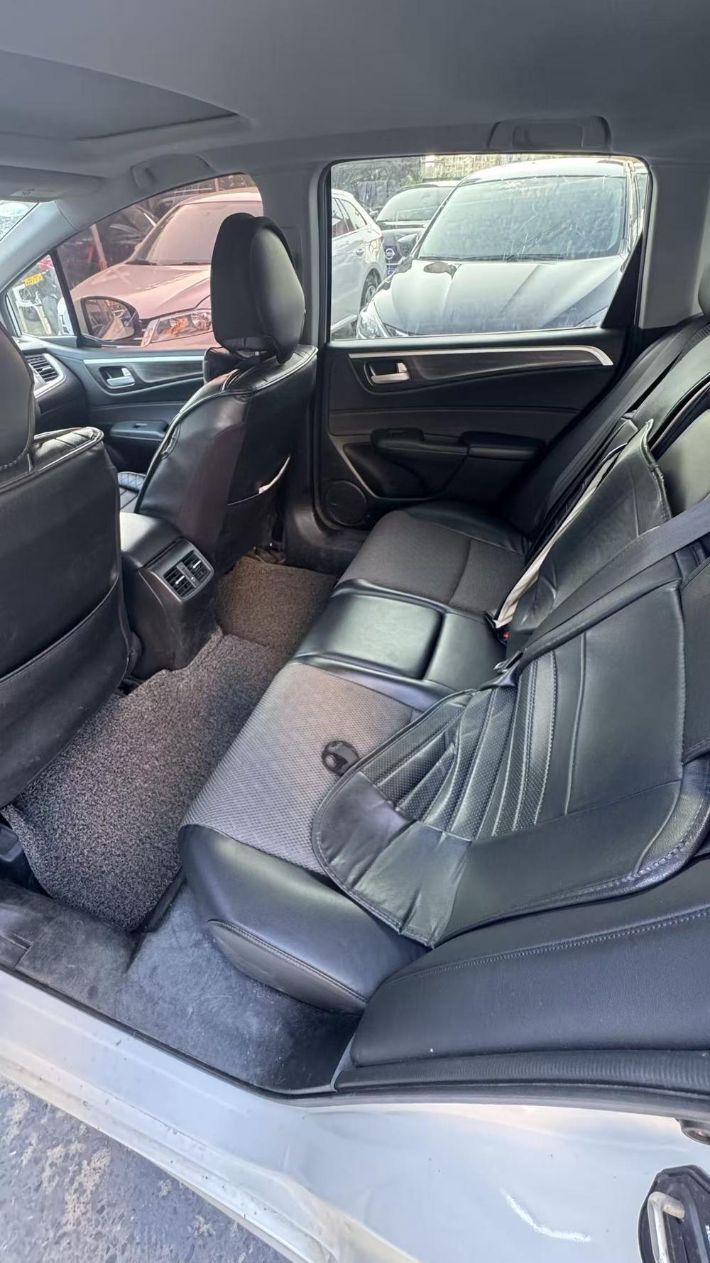 Honda Jade