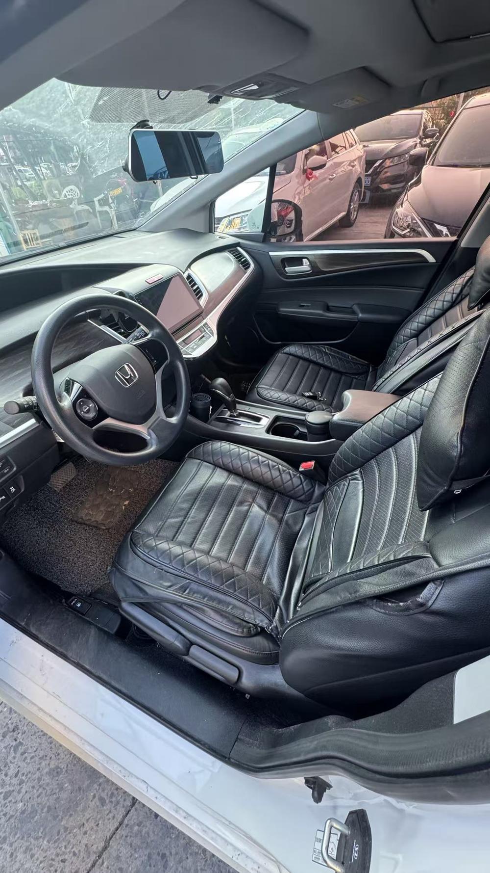 Honda Jade