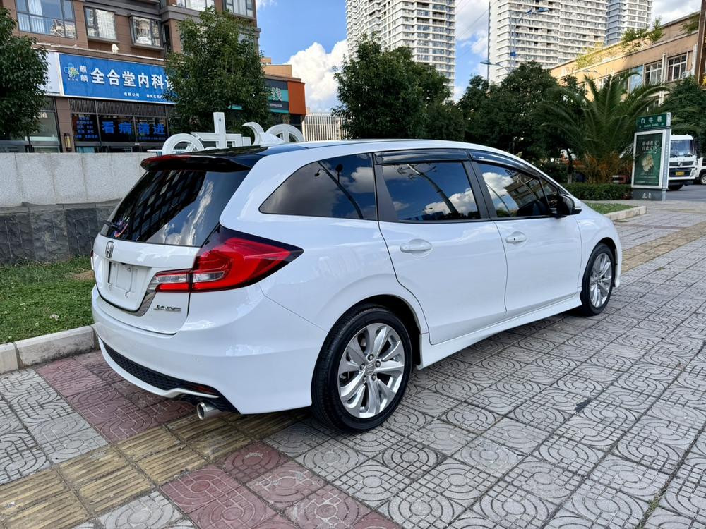 Honda Jade