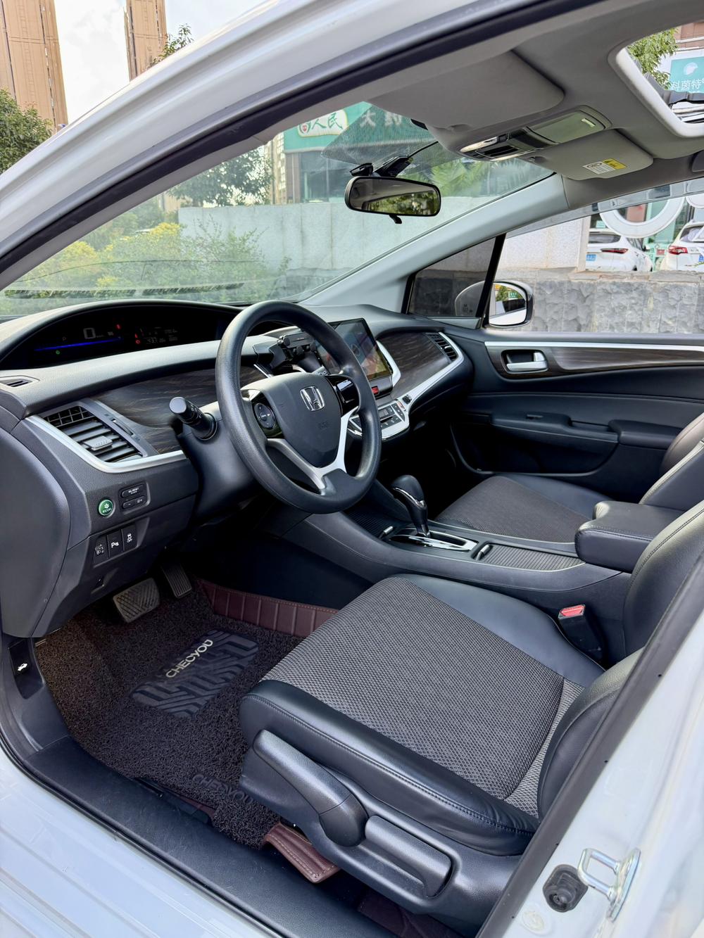 Honda Jade