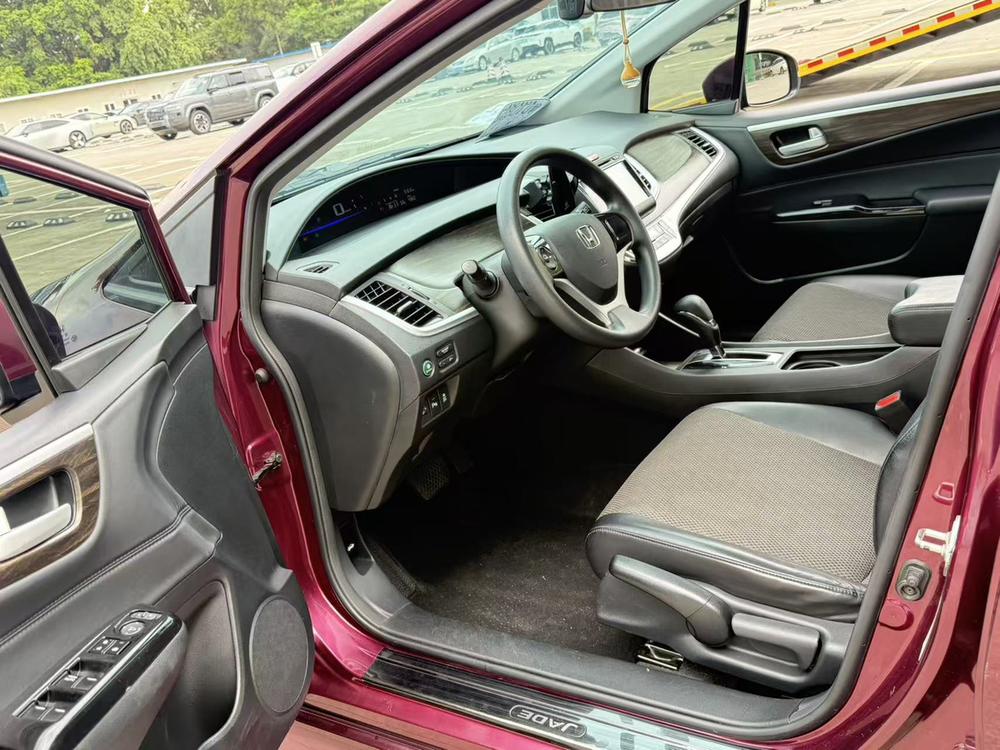 Honda Jade