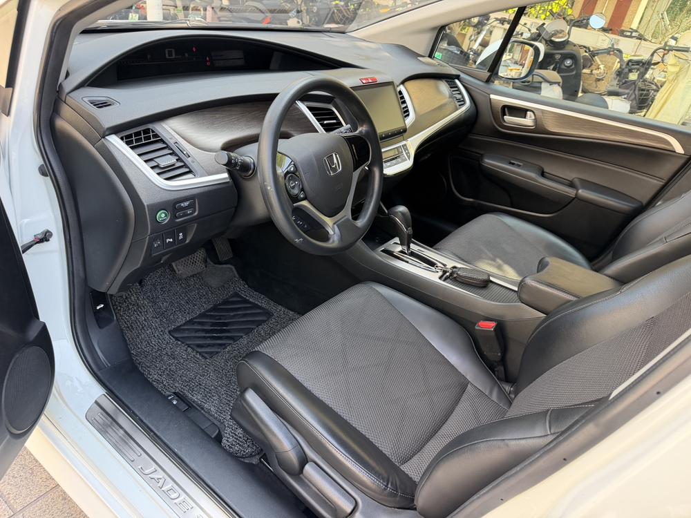 Honda Jade