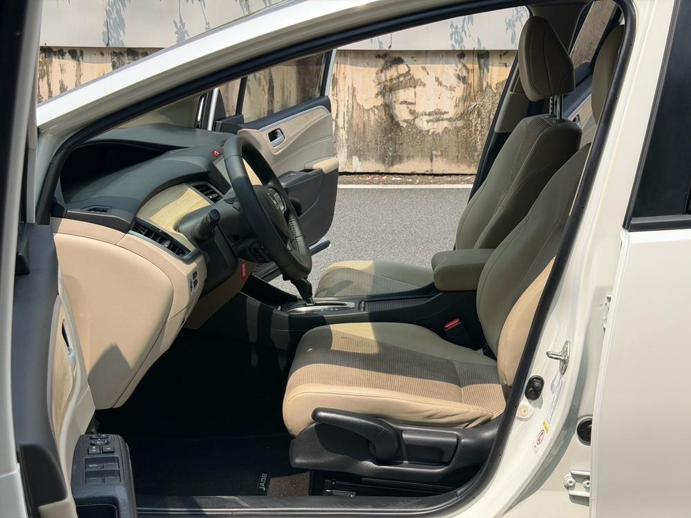 Honda Jade