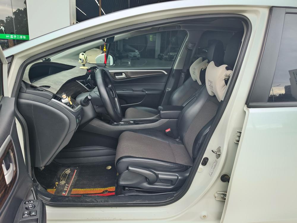 Honda Jade