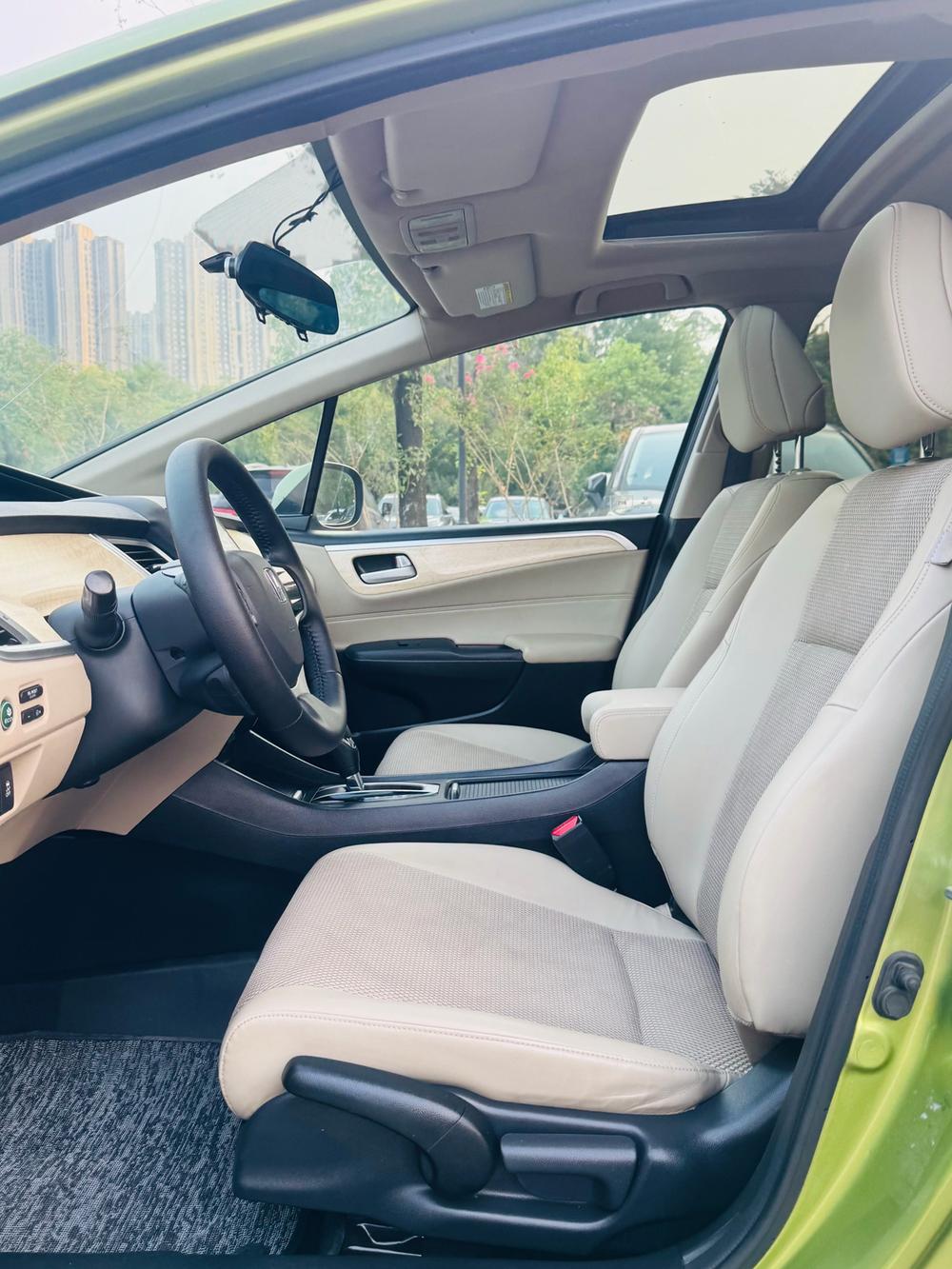Honda Jade