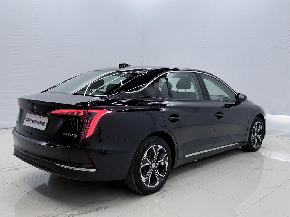 Hongqi Hongqi E-QM5