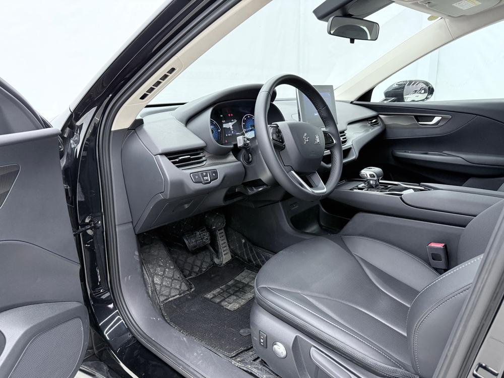 Hongqi Hongqi E-QM5
