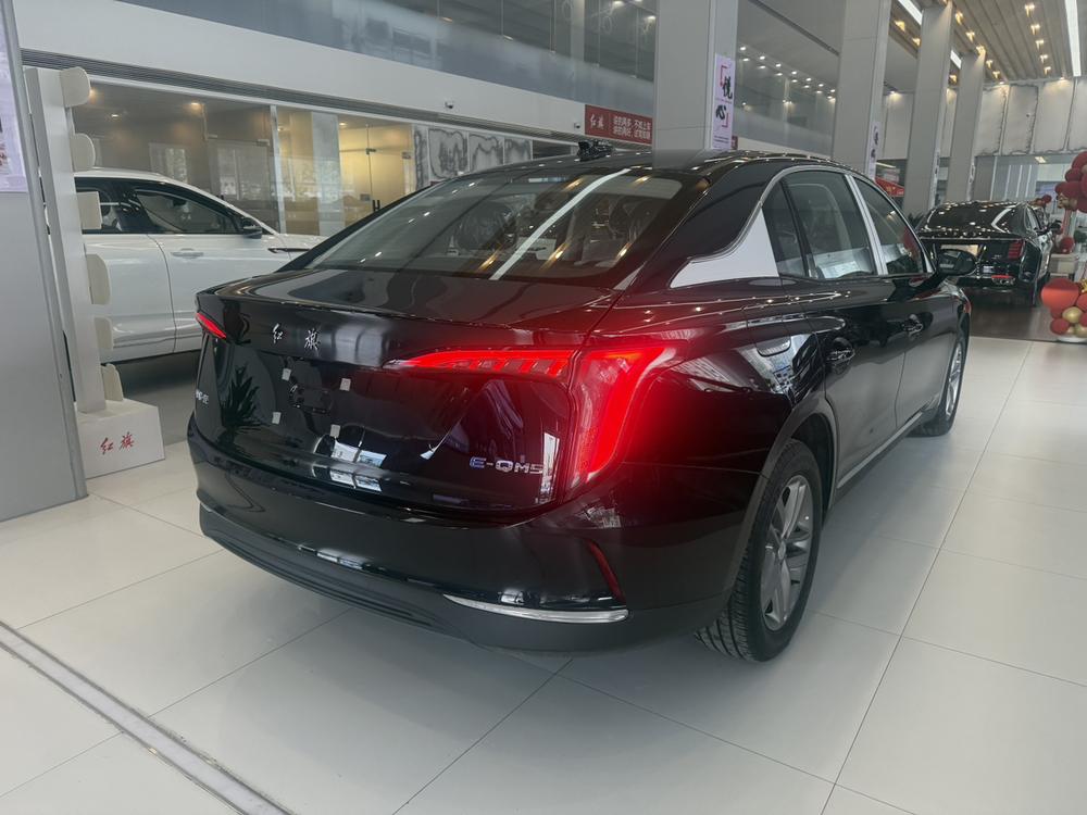 Hongqi Hongqi E-QM5