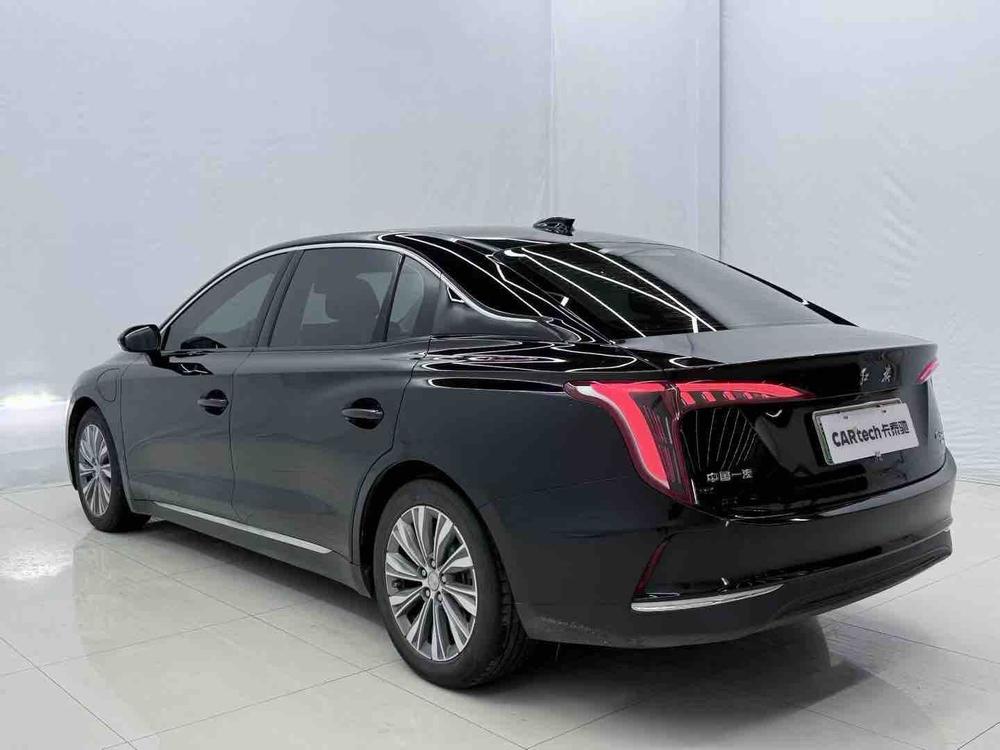 Hongqi Hongqi E-QM5