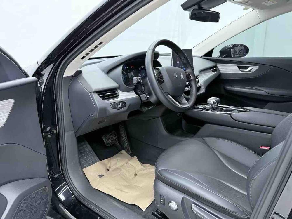 Hongqi Hongqi E-QM5