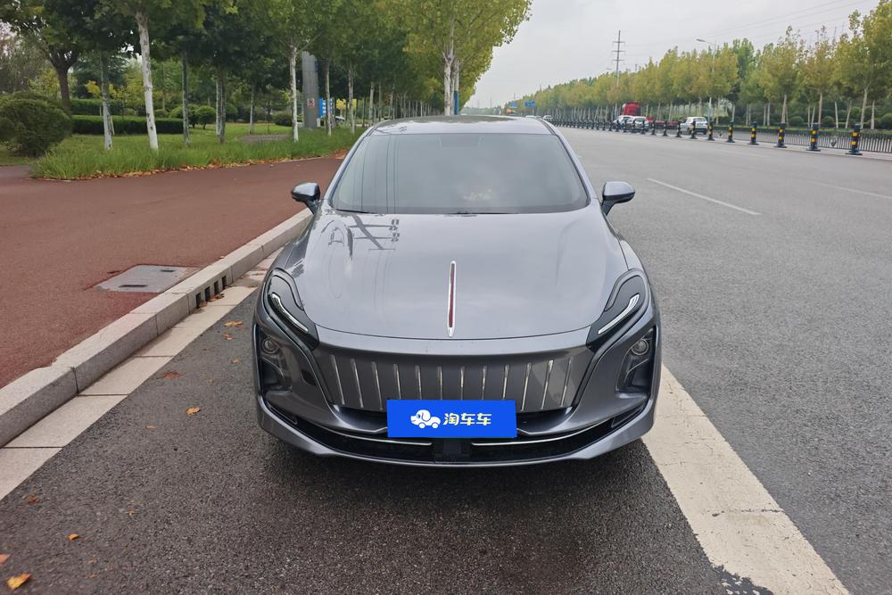 Hongqi Hongqi E-QM5