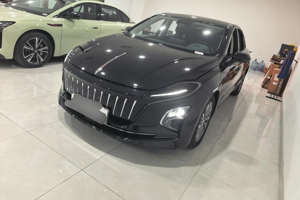 Hongqi Hongqi E-QM5