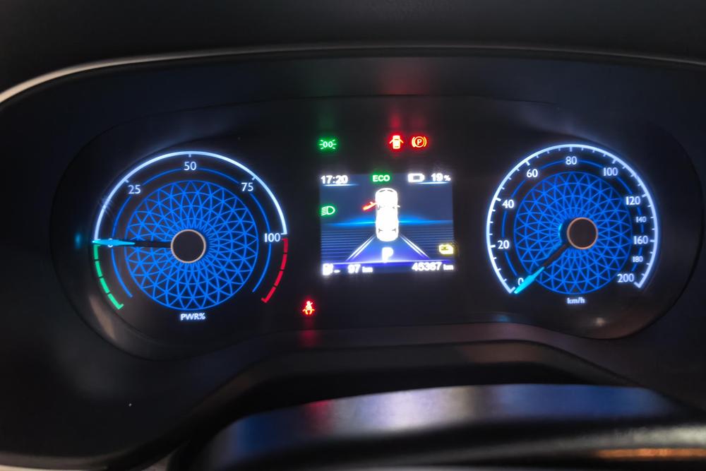 Hongqi Hongqi E-QM5