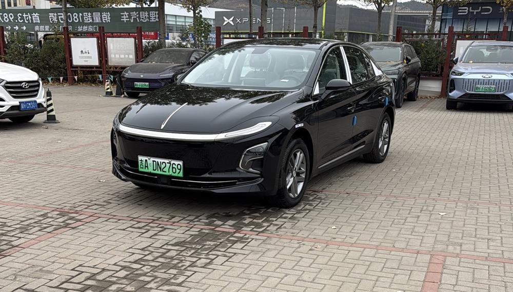 Hongqi Hongqi E-QM5