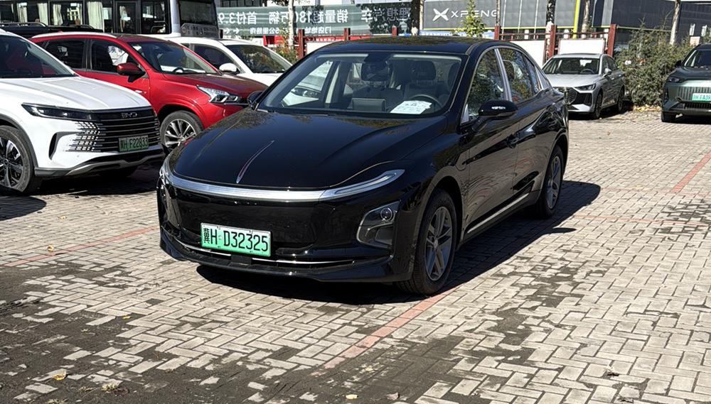 Hongqi Hongqi E-QM5