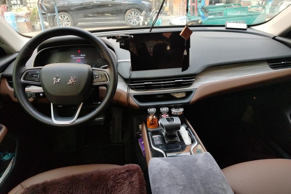 Hongqi Hongqi E-QM5