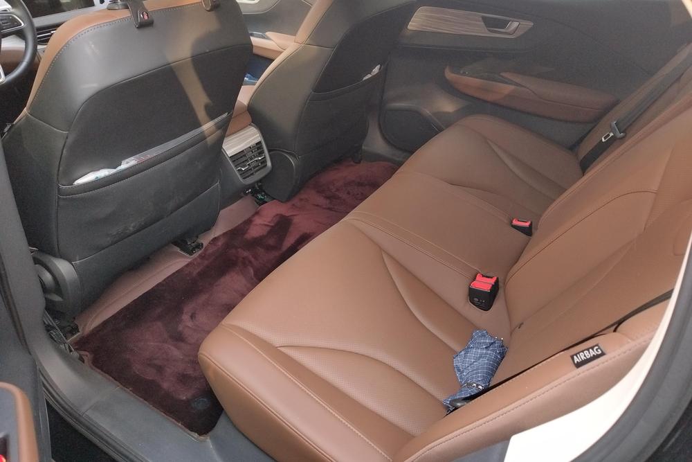 Hongqi Hongqi E-QM5