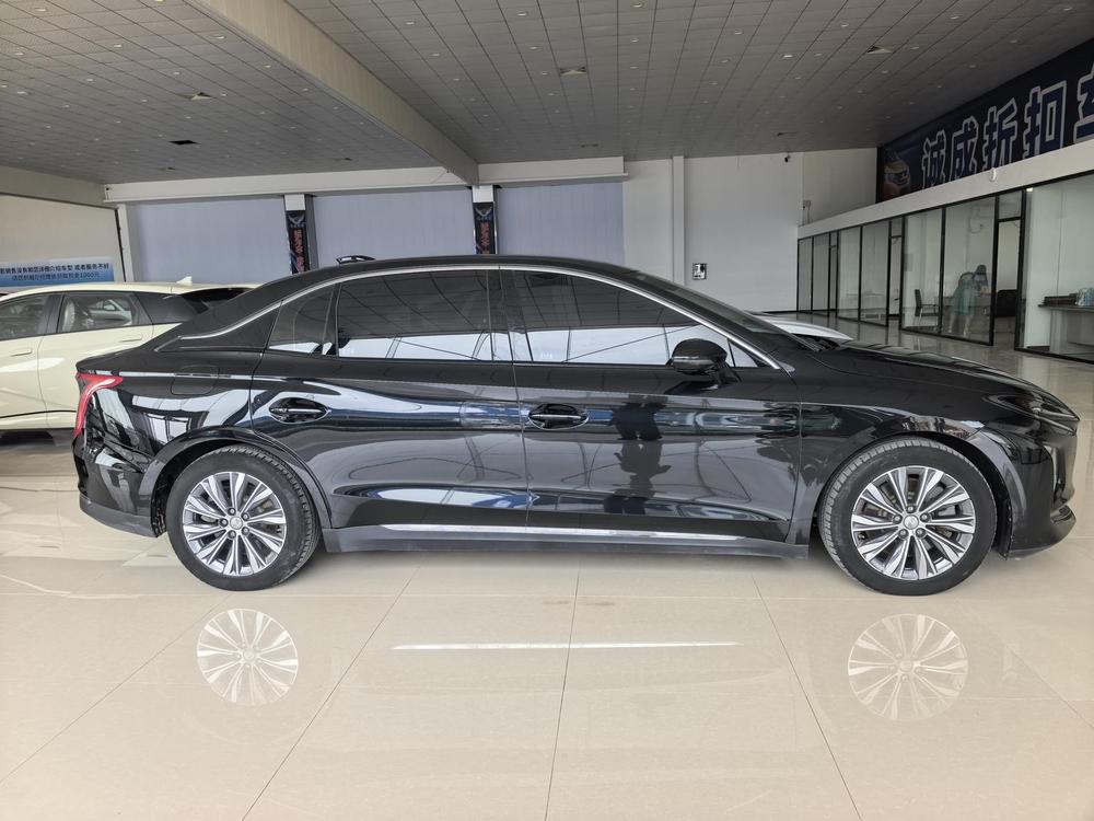 Hongqi Hongqi E-QM5