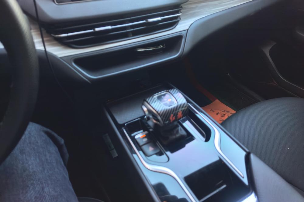 Hongqi Hongqi E-QM5