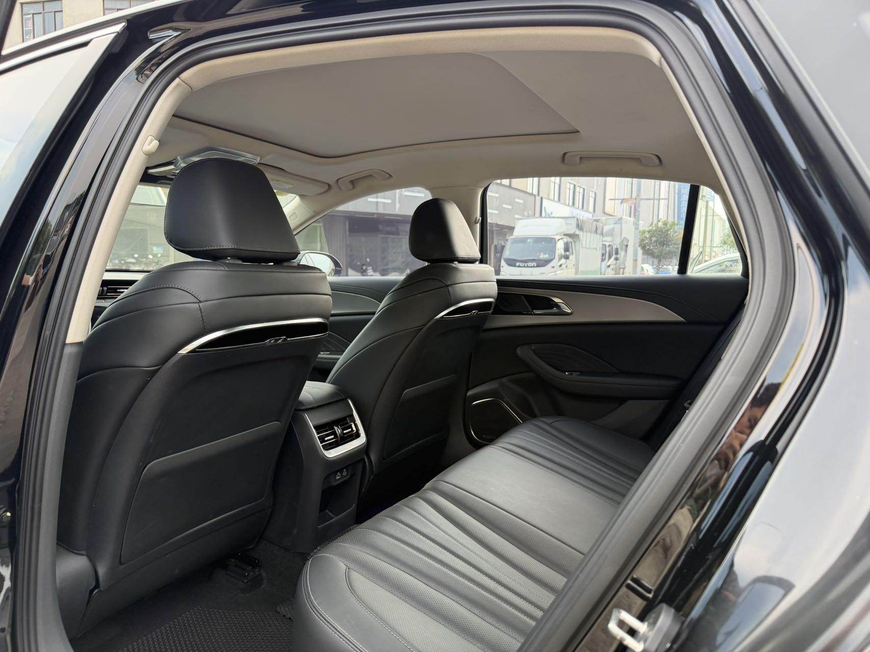 Hongqi Hongqi H5