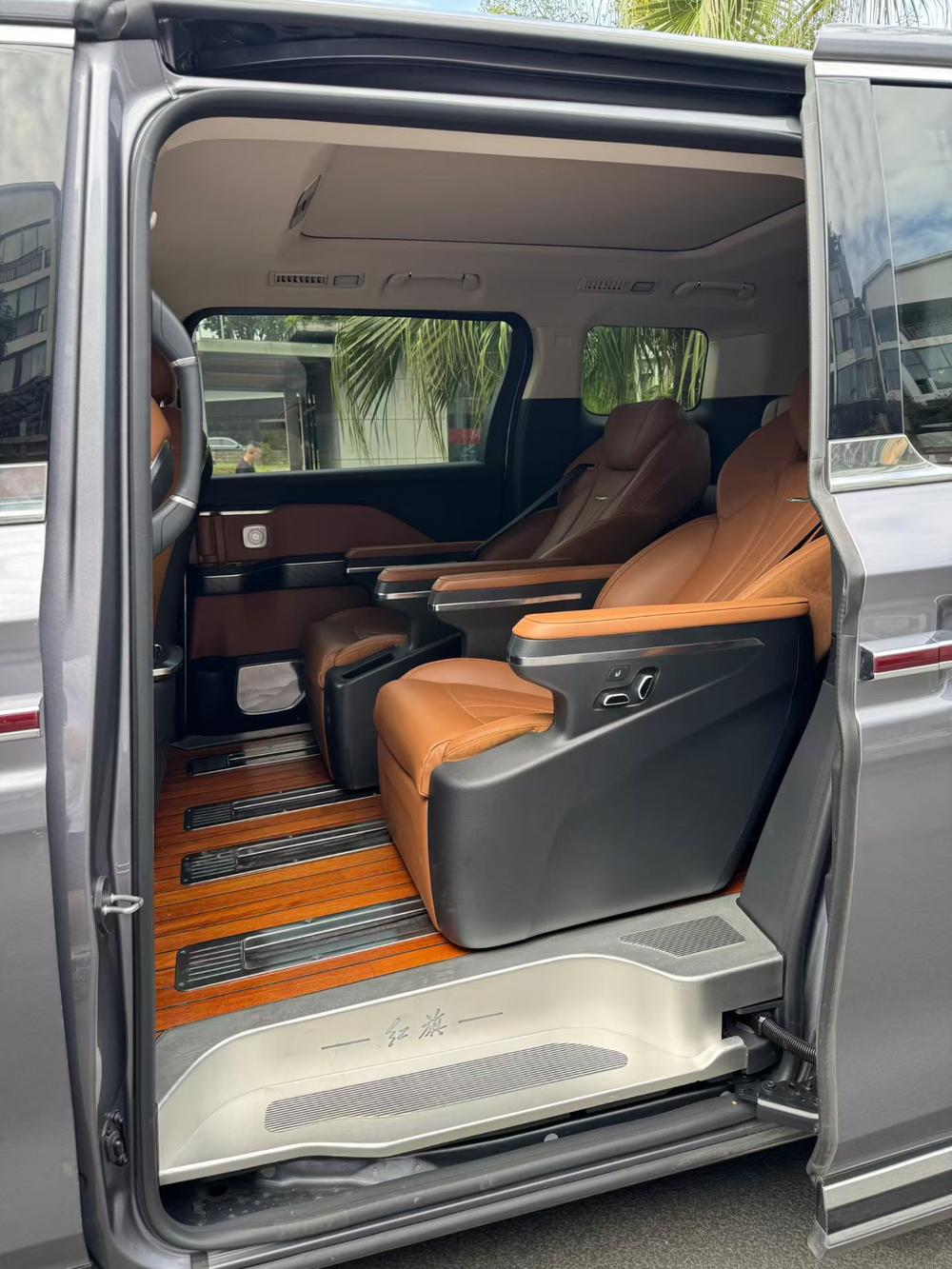 Hongqi Hongqi HQ9
