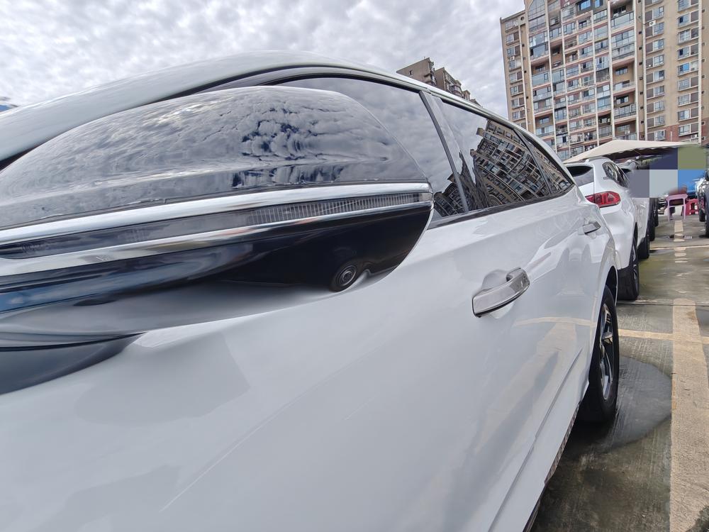 Hongqi Hongqi HS3