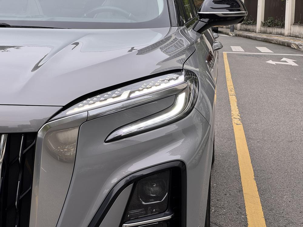 Hongqi Hongqi HS3