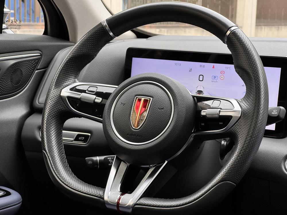 Hongqi Hongqi HS3