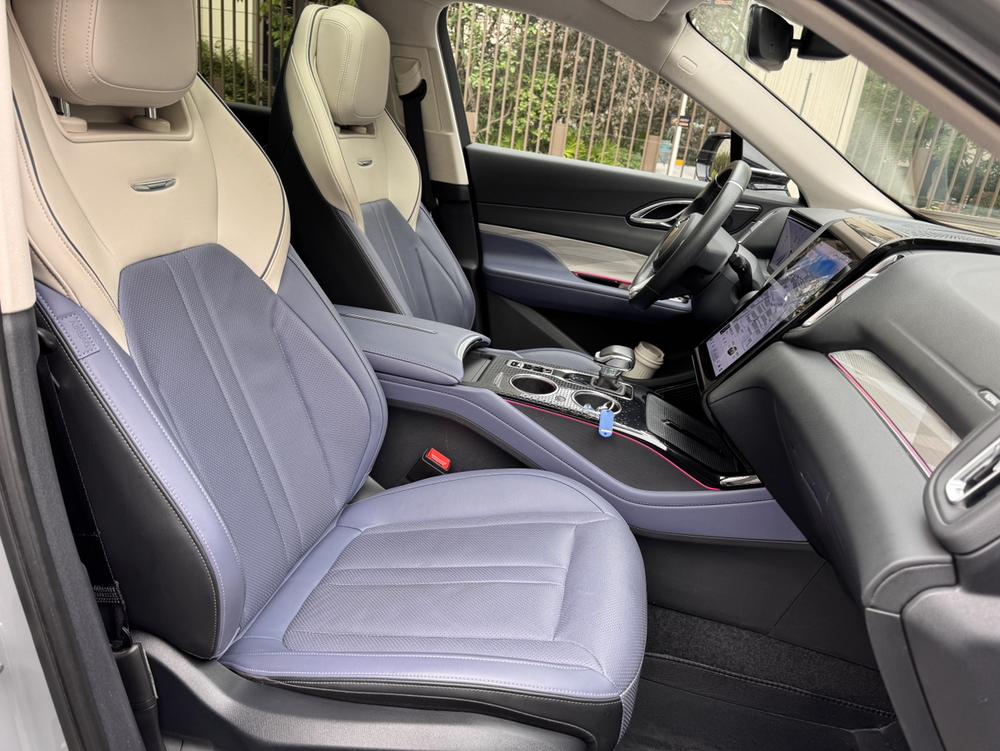 Hongqi Hongqi HS3