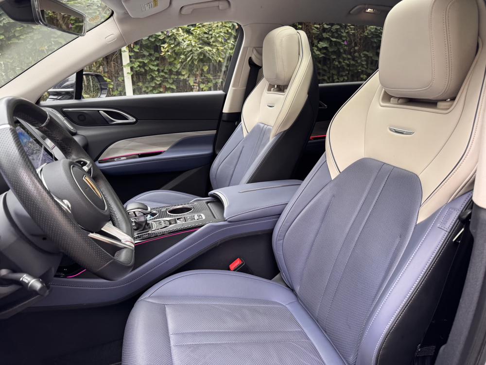 Hongqi Hongqi HS3