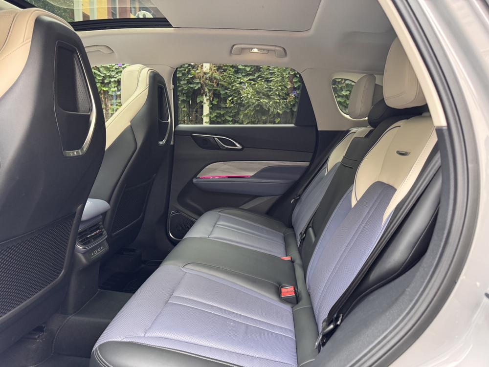 Hongqi Hongqi HS3