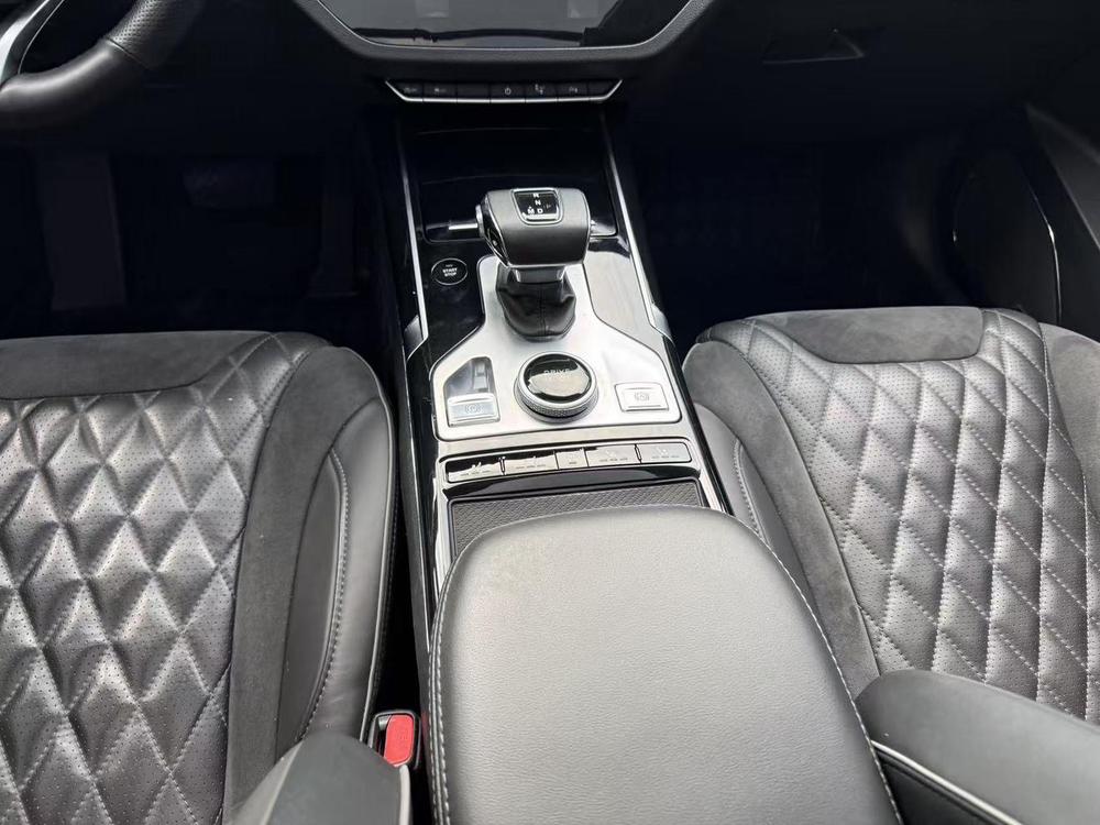 Hongqi Hongqi HS5