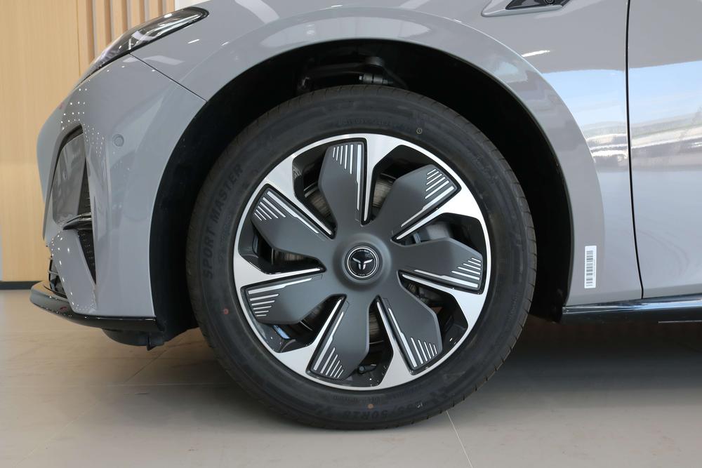 Hongqi Hongqi Tiangong 05